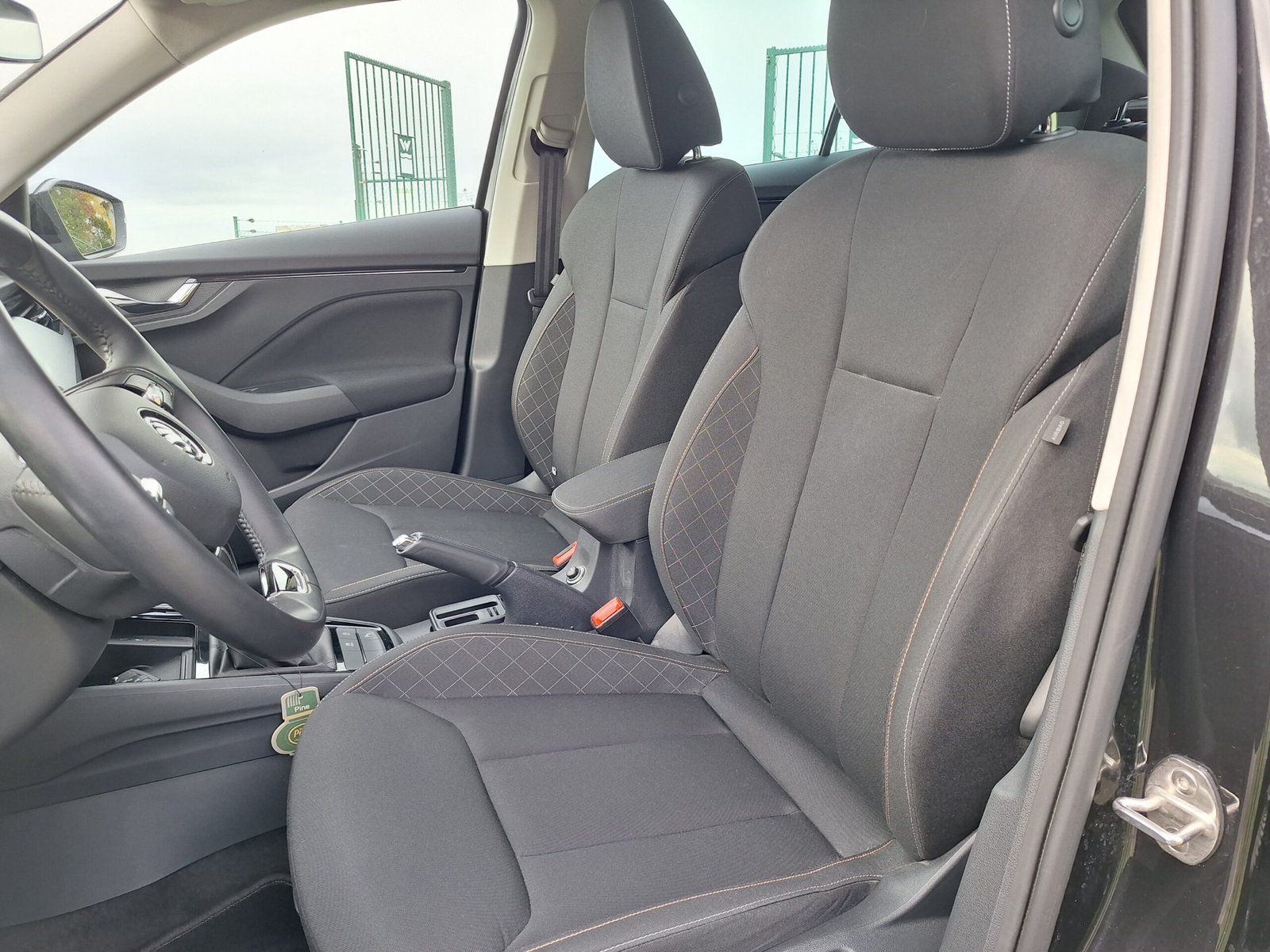 20251006_162526_resized