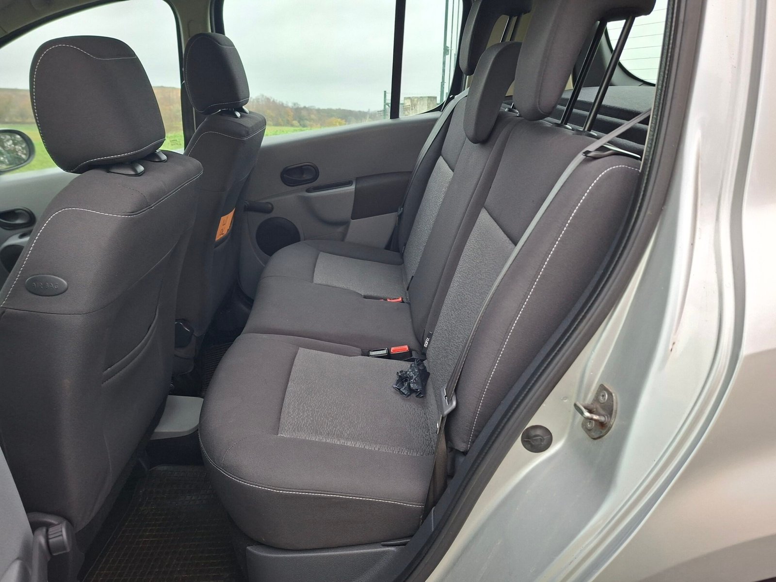 20251129_090400_resized