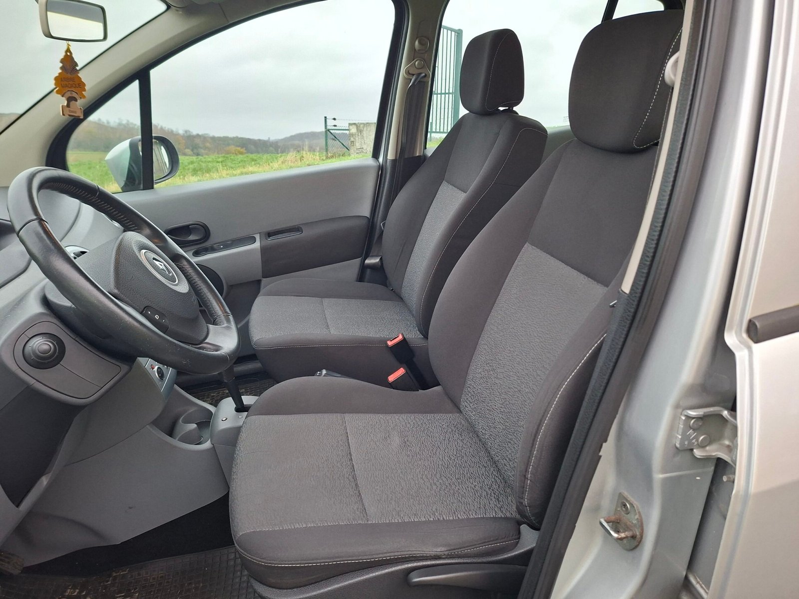 20251129_090438_resized